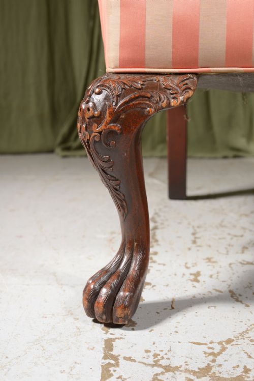 A GEORGE II STYLE WINGBACK ARMCHAIR C1910 - ADDITIONAL PHOTO 6