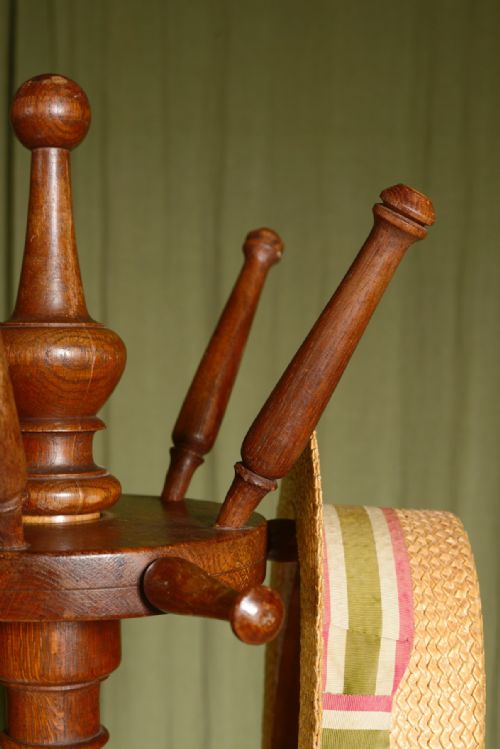 A LARGE VICTORIAN OAK HAT COAT STICK AND UMBRELLA STAND C1890 - ADDITIONAL PHOTO 4