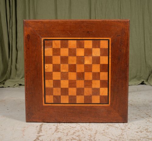 AN AESTHETIC MOVEMENT MAHOGANY AND SATINWOOD CHESS TABLE C1870 - ADDITIONAL PHOTO 3