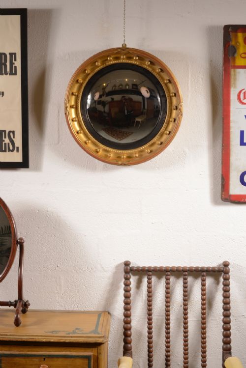 A LARGE 19TH CENTURY GILT CONVEX MIRROR C1890 - ADDITIONAL PHOTO 4