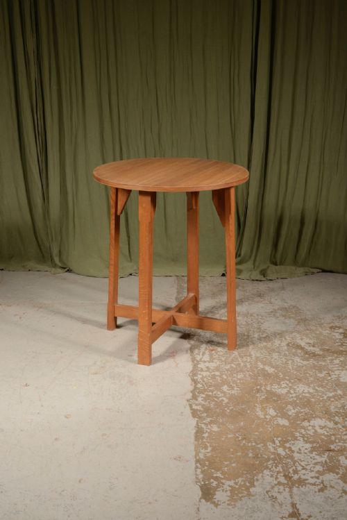 A COTSWOLD SCHOOL LIGHT OAK OCCASIONAL TABLE C1920 - ADDITIONAL PHOTO 3