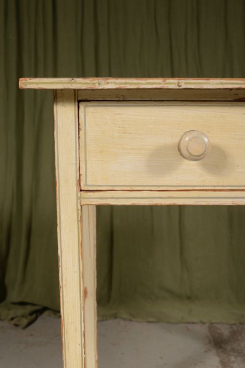 AN EARLY VICTORIAN PAINTED PINE SIDE TABLE C1840 - ADDITIONAL PHOTO 4