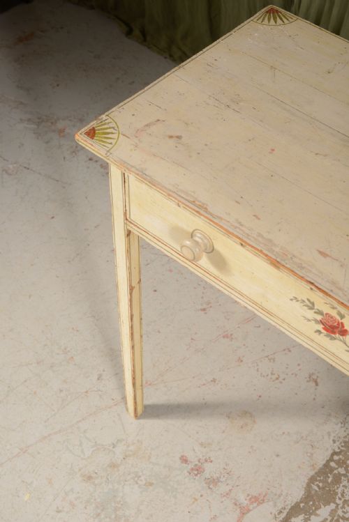 AN EARLY VICTORIAN PAINTED PINE SIDE TABLE C1840 - ADDITIONAL PHOTO 5