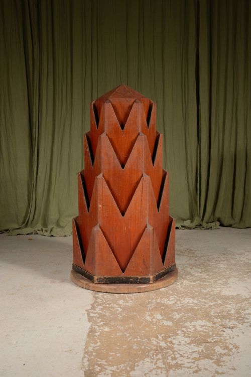 AN ART DECO CARL ZEISS REVOLVING SHOP DISPLAY STAND C1935 - ADDITIONAL PHOTO 1