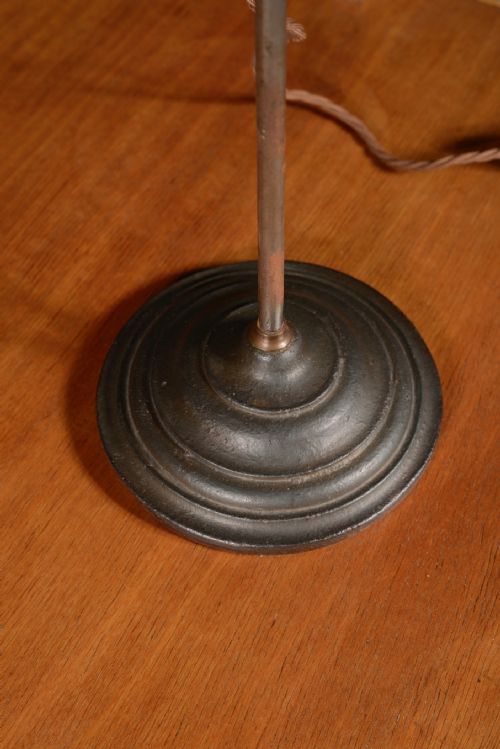 A FRENCH ADJUSTABLE RISE AND FALL DESK LAMP C1910 - ADDITIONAL PHOTO 4