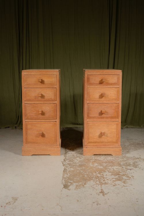 A PAIR OF LIGHT OAK BEDSIDE TABLES CHESTS BY BRYNMAWR FURNITURE CO WALES C1920 - ADDITIONAL PHOTO 1