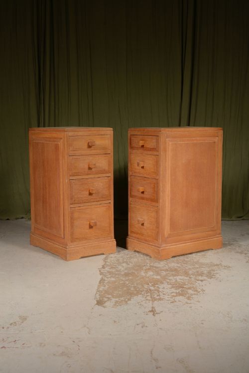 A PAIR OF LIGHT OAK BEDSIDE TABLES CHESTS BY BRYNMAWR FURNITURE CO WALES C1920 - ADDITIONAL PHOTO 2