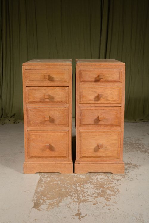 A PAIR OF LIGHT OAK BEDSIDE TABLES CHESTS BY BRYNMAWR FURNITURE CO WALES C1920 - ADDITIONAL PHOTO 3