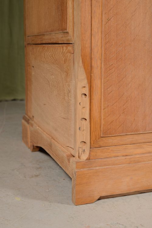 A PAIR OF LIGHT OAK BEDSIDE TABLES CHESTS BY BRYNMAWR FURNITURE CO WALES C1920 - ADDITIONAL PHOTO 8