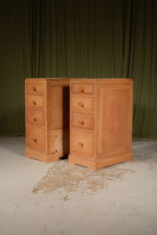 A PAIR OF LIGHT OAK BEDSIDE TABLES CHESTS BY BRYNMAWR FURNITURE CO WALES C1920 - ADDITIONAL PHOTO 9