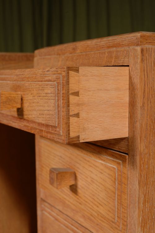 A PAIR OF LIGHT OAK BEDSIDE TABLES CHESTS BY BRYNMAWR FURNITURE CO WALES C1920 - ADDITIONAL PHOTO 10