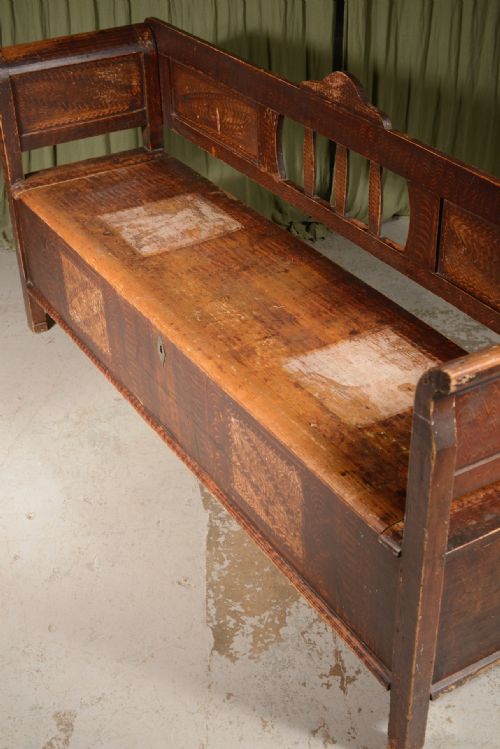A FOLK ART PAINTED PINE MARRIAGE BENCH C1900 - ADDITIONAL PHOTO 5