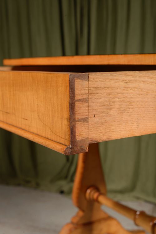 A SYCAMORE WRITING TABLE BY MARSH AND JONES LEEDS C1865 - ADDITIONAL PHOTO 8
