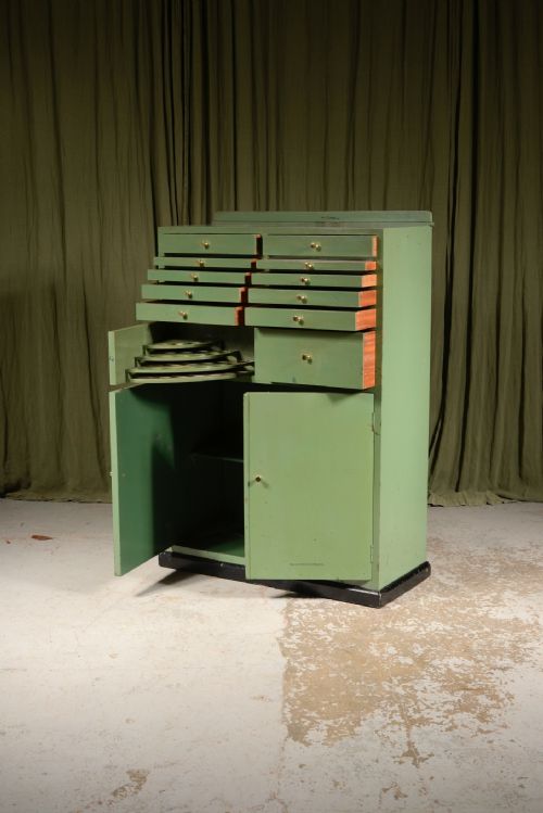 AN EDWARDIAN GREEN PAINTED DENTISTRY CHEST CABINET C1905 - ADDITIONAL PHOTO 2