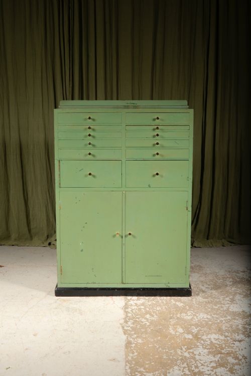 AN EDWARDIAN GREEN PAINTED DENTISTRY CHEST CABINET C1905 - ADDITIONAL PHOTO 10