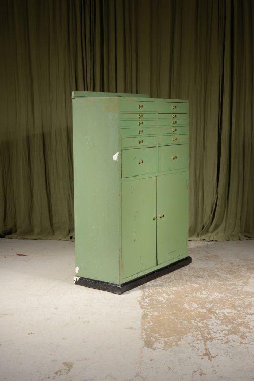 AN EDWARDIAN GREEN PAINTED DENTISTRY CHEST CABINET C1905 - ADDITIONAL PHOTO 11