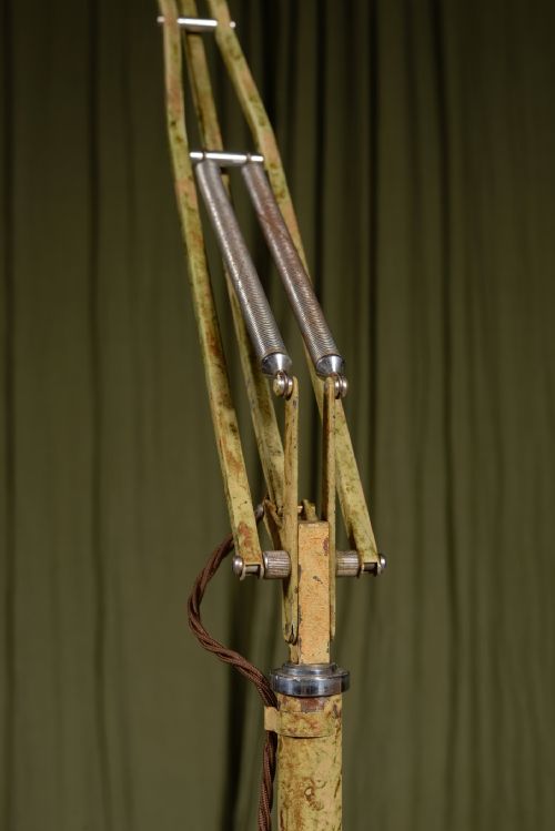 A HERBERT TERRY 1209 ANGLEPOISE TROLLEY FLOOR LAMP IN ORIGINAL SCUMBLE PAINT C1935 - ADDITIONAL PHOTO 10