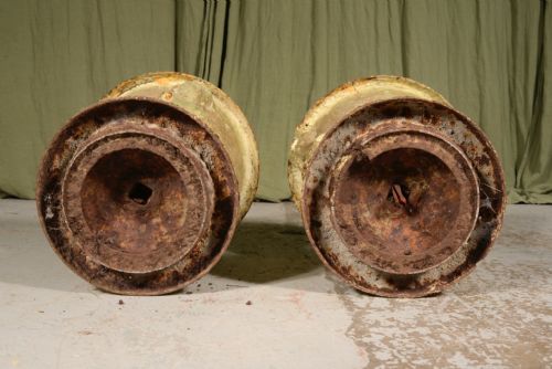 A PAIR OF VICTORIAN CAST IRON GARDEN URNS C1850 - ADDITIONAL PHOTO 8