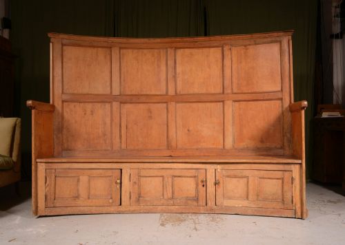 A LARGE VICTORIAN PINE BACON TAVERN SETTLE C1860 - ADDITIONAL PHOTO 5