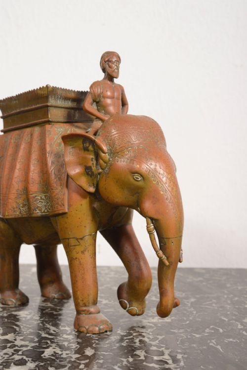 AN INDIAN BRONZE SCULPTURE OF AN ELEPHANT AND MAHOUT C18401860 - ADDITIONAL PHOTO 5