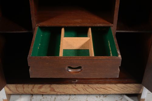 AN ART DECO LIMED OAK COCKTAIL CABINET C1930 - ADDITIONAL PHOTO 2