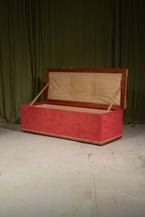 AN VICTORIAN UPHOLSTERED BOX OTTOMAN FOOT STOOL C1880 - ADDITIONAL PHOTO 2
