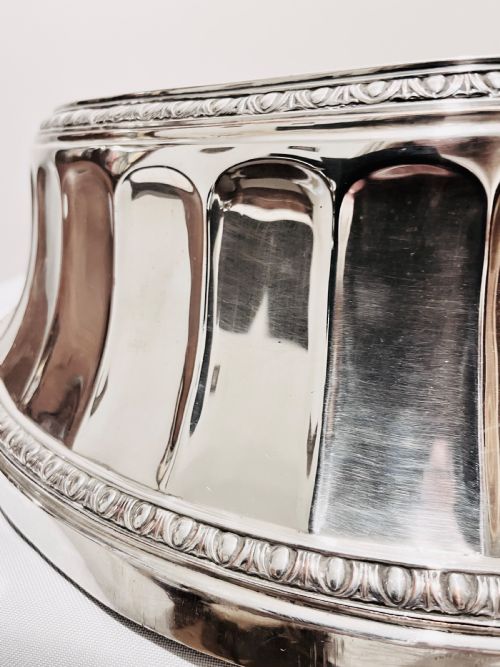 LARGE ANTIQUE WEDDING CAKE STAND OR CENTREPIECE PLATEAU BY ELKINGTON C1880 - ADDITIONAL PHOTO 4