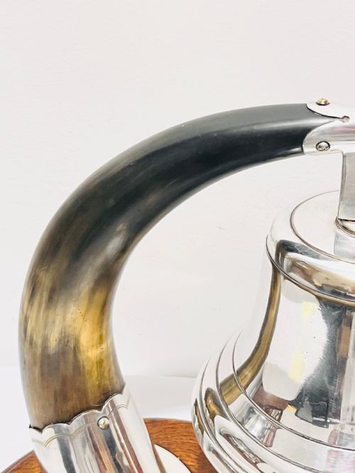 ANTIQUE SILVER PLATED DINNER BELL WITH COW HORN MOUNTED ON AN OAK BASE C1880 - ADDITIONAL PHOTO 3