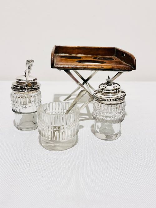 NOVELTY ANTIQUE SILVER PLATED CRUET MODELLED AS A BUTLERS TRAY C1890 - ADDITIONAL PHOTO 3