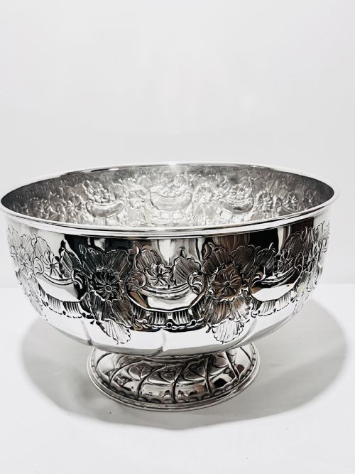 large vintage silver plated punch bowl c1940 by viners of sheffield - CATEGORY: ANTIQUE SILVER - DATED 1940