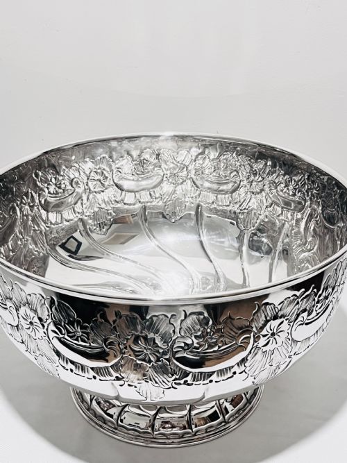 LARGE VINTAGE SILVER PLATED PUNCH BOWL C1940 BY VINERS OF SHEFFIELD - ADDITIONAL PHOTO 5