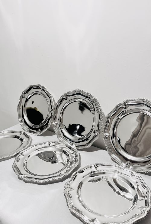 HANDSOME SET OF 6 SILVER PLATED UNDER PLATES C1920 - ADDITIONAL PHOTO 3