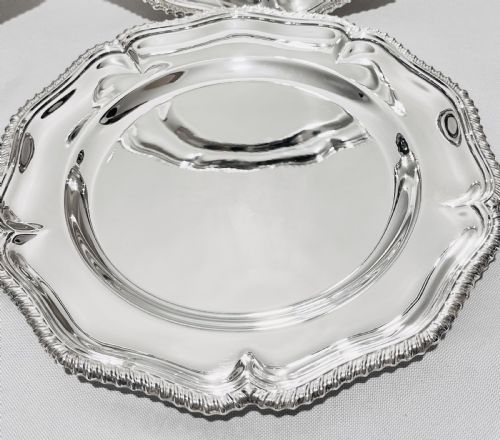 HANDSOME SET OF 6 SILVER PLATED UNDER PLATES C1920 - ADDITIONAL PHOTO 5