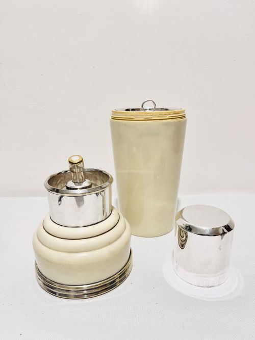 MASTER INCOLOR SILVER PLATE AND CREAM BAKELITE COCKTAIL SHAKER - ADDITIONAL PHOTO 1