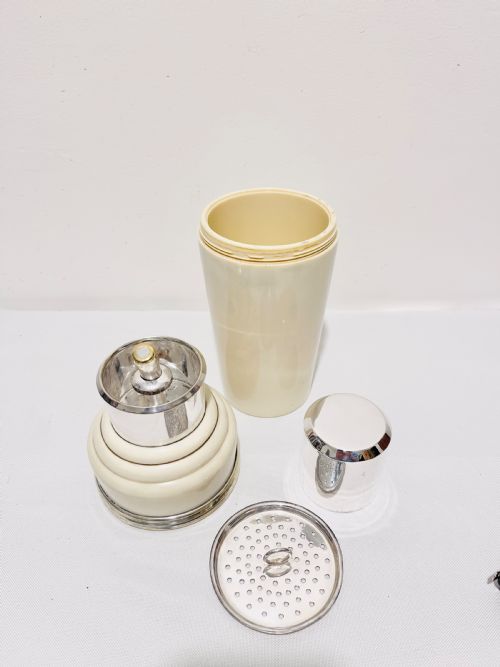 MASTER INCOLOR SILVER PLATE AND CREAM BAKELITE COCKTAIL SHAKER - ADDITIONAL PHOTO 2