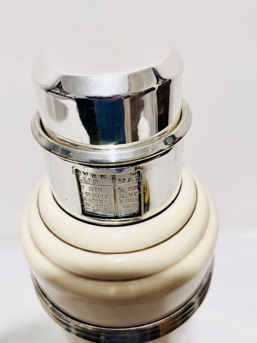 MASTER INCOLOR SILVER PLATE AND CREAM BAKELITE COCKTAIL SHAKER - ADDITIONAL PHOTO 5