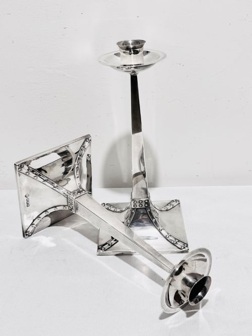 ENGLISH STERLING SILVER PAIR ARTS CRAFTS CANDLESTICKS SHEFFIELD 1910 - ADDITIONAL PHOTO 2