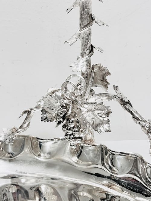 ANTIQUE SILVER PLATED GRAPES STAND BY MAPPIN WEBB C1880 - ADDITIONAL PHOTO 2