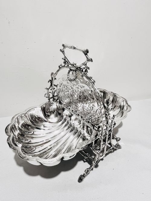 ANTIQUE SILVER PLATED FOLDING BISCUIT BOX OR WARMER BY FENTON BROS C1880 - ADDITIONAL PHOTO 4