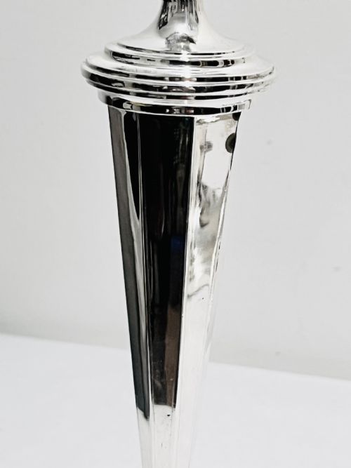 ANTIQUE SILVER PLATED SUITE OF 5 LIGHT CANDELABRA AND SET OF 4 CANDLESTICKS C1910 - ADDITIONAL PHOTO 4