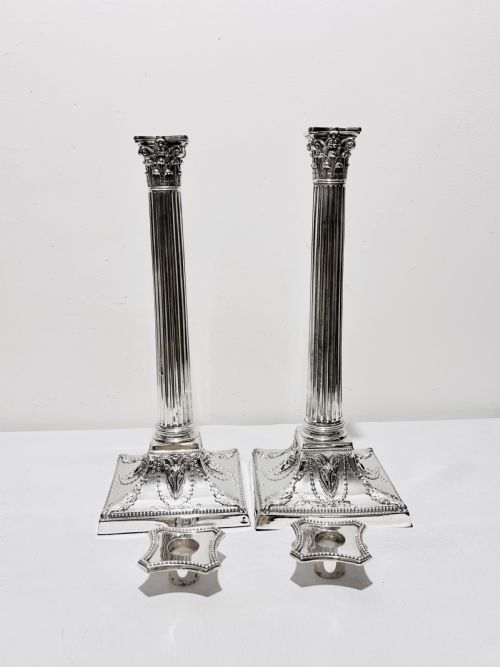 ANTIQUE SILVER PLATED TRADITIONAL CORINTHIAN COLUMN CANDLESTICKS C1880 - ADDITIONAL PHOTO 4