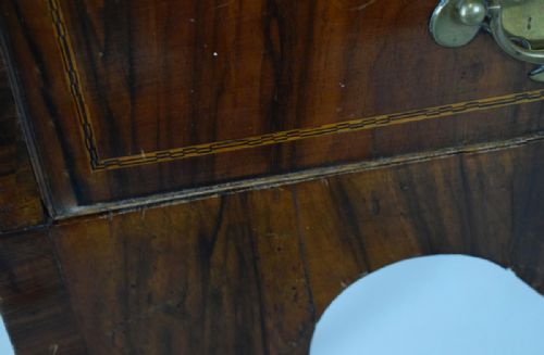 C18TH WALNUT LOWBOY WITH CABRIOLE LEGS AND TRILOBE FEET - ADDITIONAL PHOTO 3