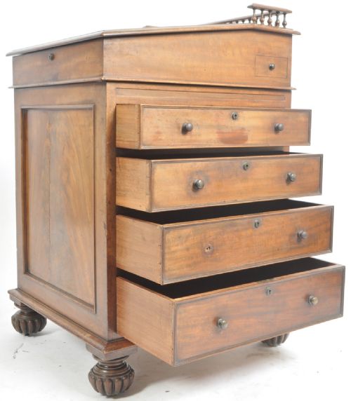 A WILLIAM IV MAHOGANY SLIDING TOP DAVENPORT - ADDITIONAL PHOTO 1