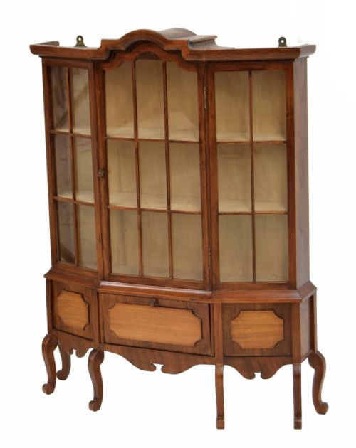 Apprentice Miniature Display Cabinet