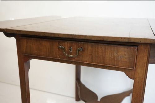 LATE C18TH FADED MAHOGANY PEMBROKE TABLE - ADDITIONAL PHOTO 7
