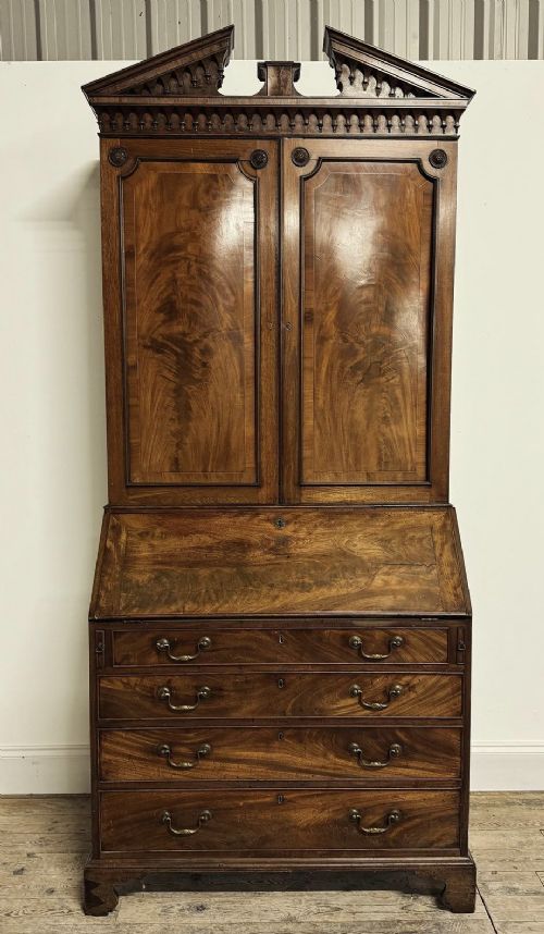 C18th pediment topped bureau bookcase with lovely mellowed mahogany patina 
