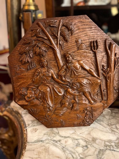 C18TH PAIR OF CARVED PLAQUES OF CLASSICAL SCENES - ADDITIONAL PHOTO 1