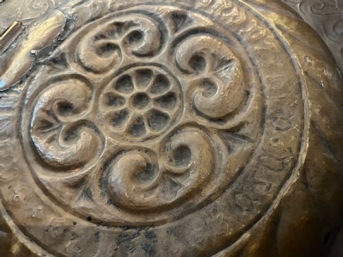 C18TH BRASS EMBOSSED ALMS DISH - ADDITIONAL PHOTO 5
