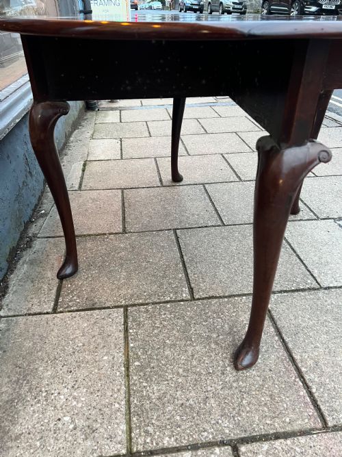 C18TH CUBAN MAHOGANY DROP LEAF TABLE WITH CARVED CABRIOLE LEGS AND POINTED PAD FEET - ADDITIONAL PHOTO 12