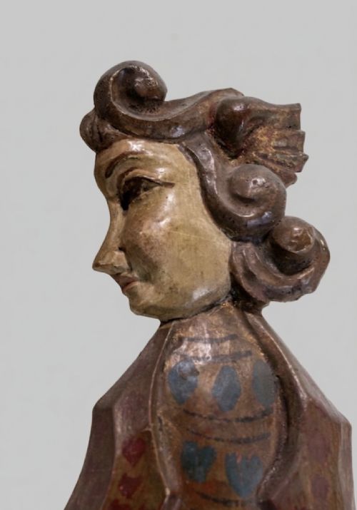 C18TH CARVED WOOD FIGURES OF A KING AND QUEEN - ADDITIONAL PHOTO 1
